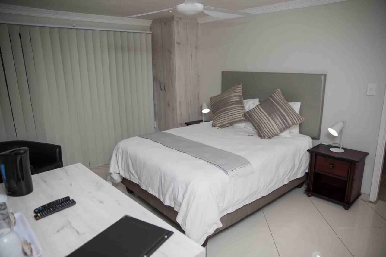 Palmwood Guesthouse Amanzimtoti Ngoại thất bức ảnh