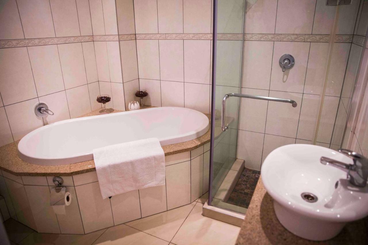 Palmwood Guesthouse Amanzimtoti Ngoại thất bức ảnh