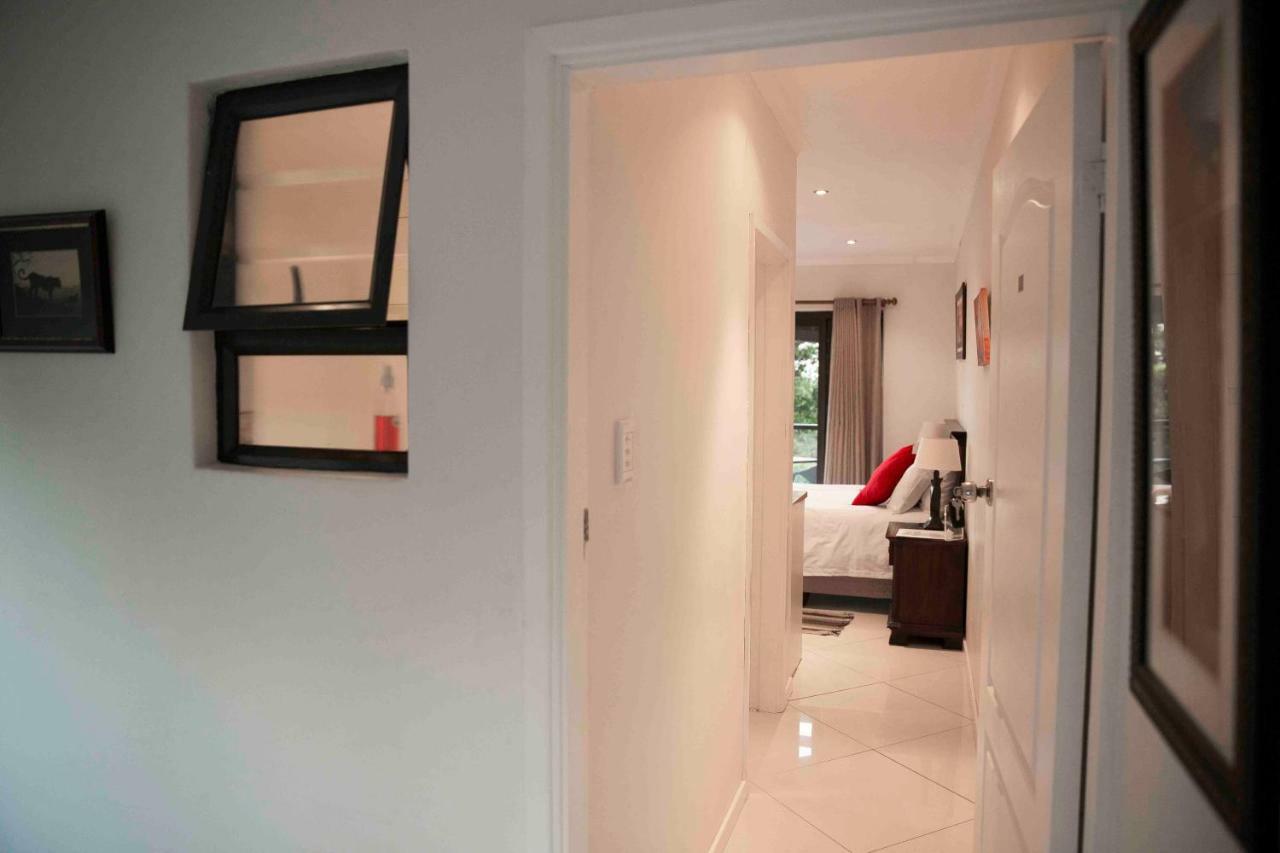 Palmwood Guesthouse Amanzimtoti Ngoại thất bức ảnh
